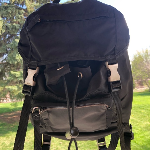🔥SOLD🔥AUTH PRADA BLACK BACKPACK - Picture 5 of 8